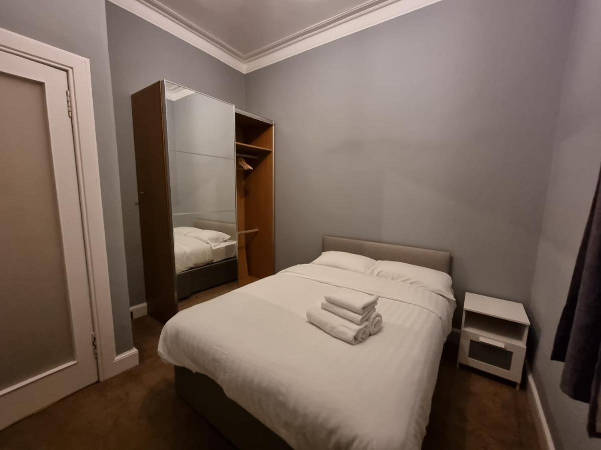 Bright 3 Bedroom Edinburgh City Apt 외부 사진