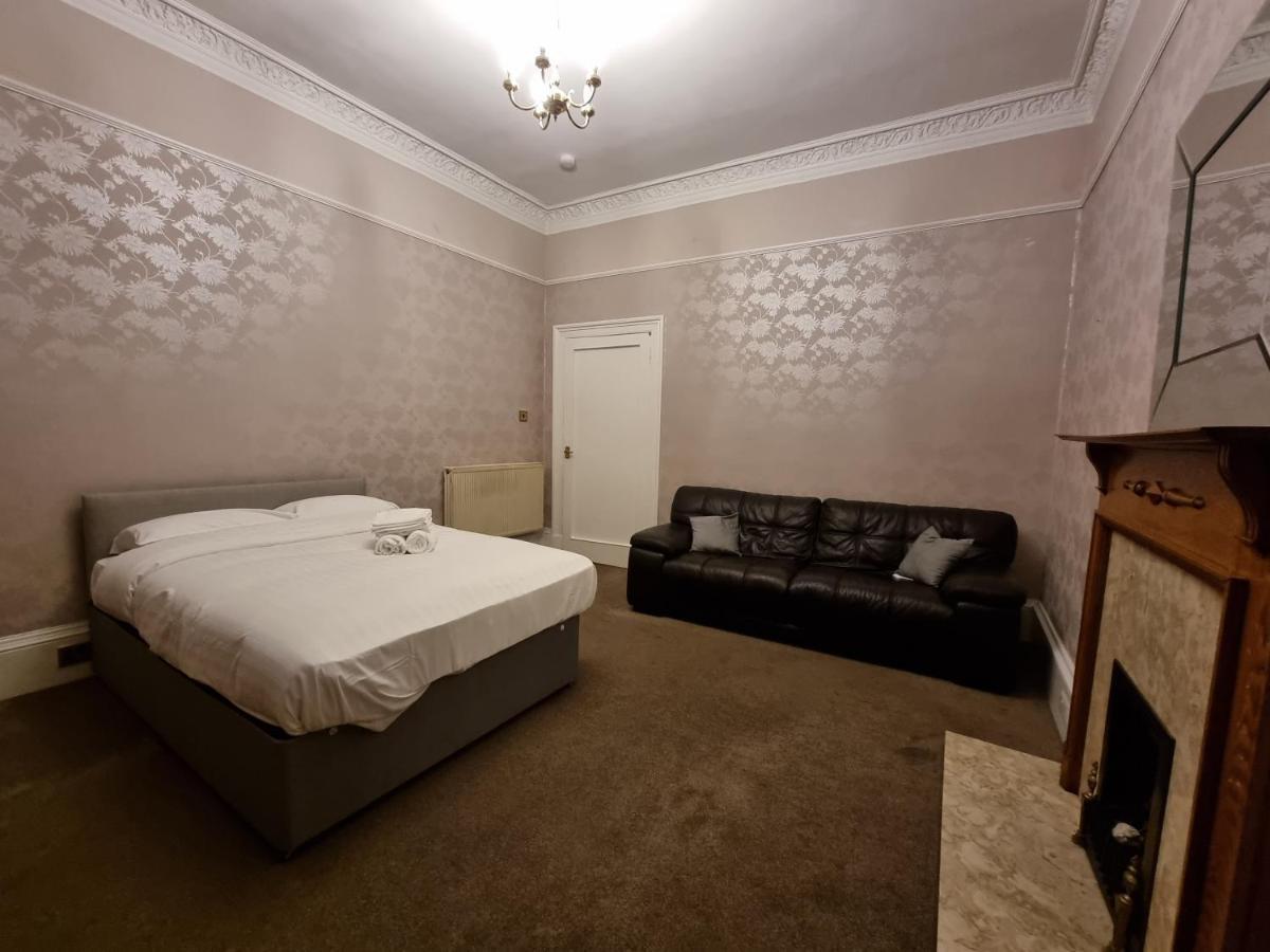 Bright 3 Bedroom Edinburgh City Apt 외부 사진